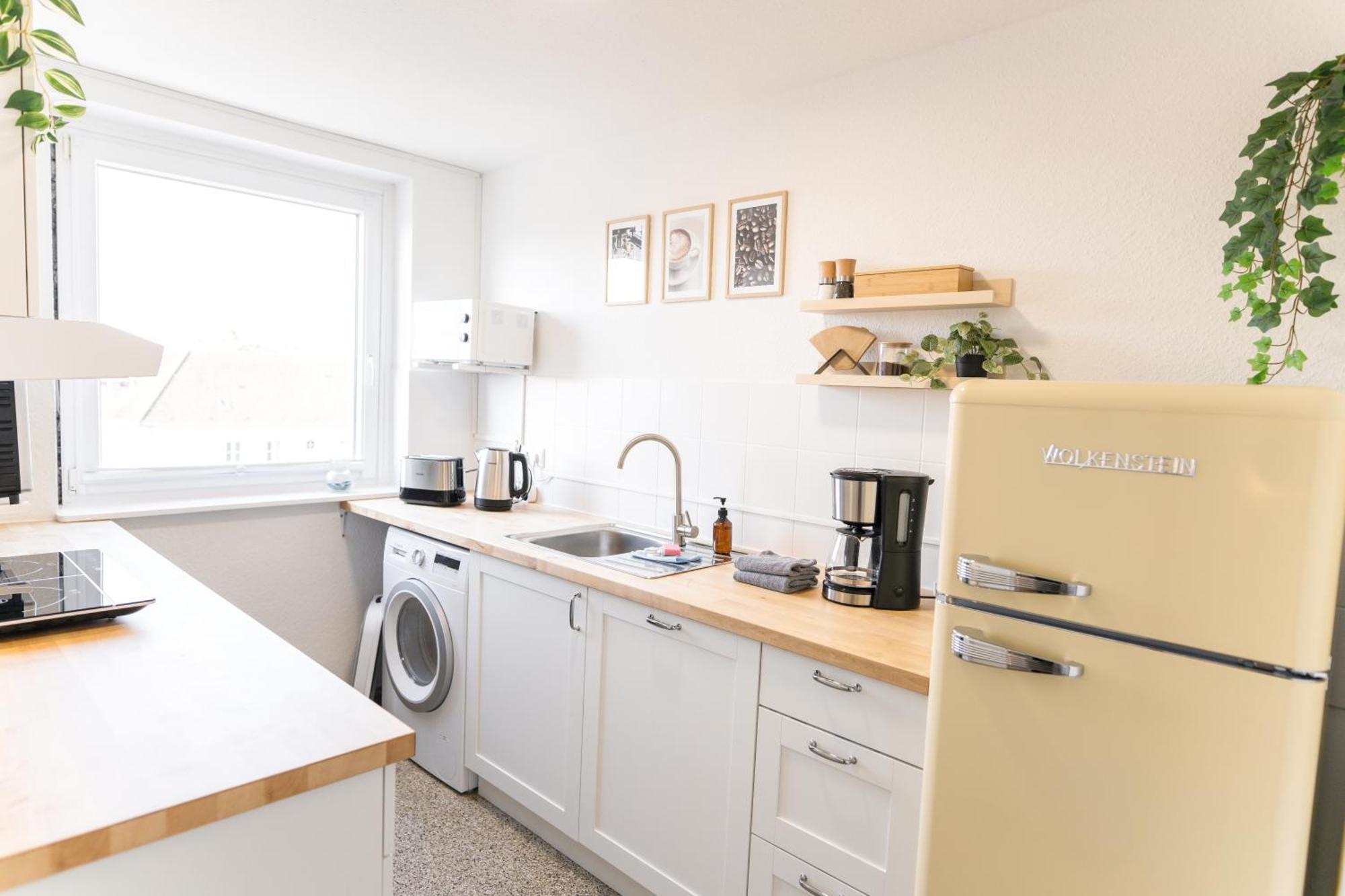 Wolfsburg Innenstadt - Happyhome - Direkt In Der Porschestrasse, 5 Personen & Kind, 3 Zimmer Exterior photo