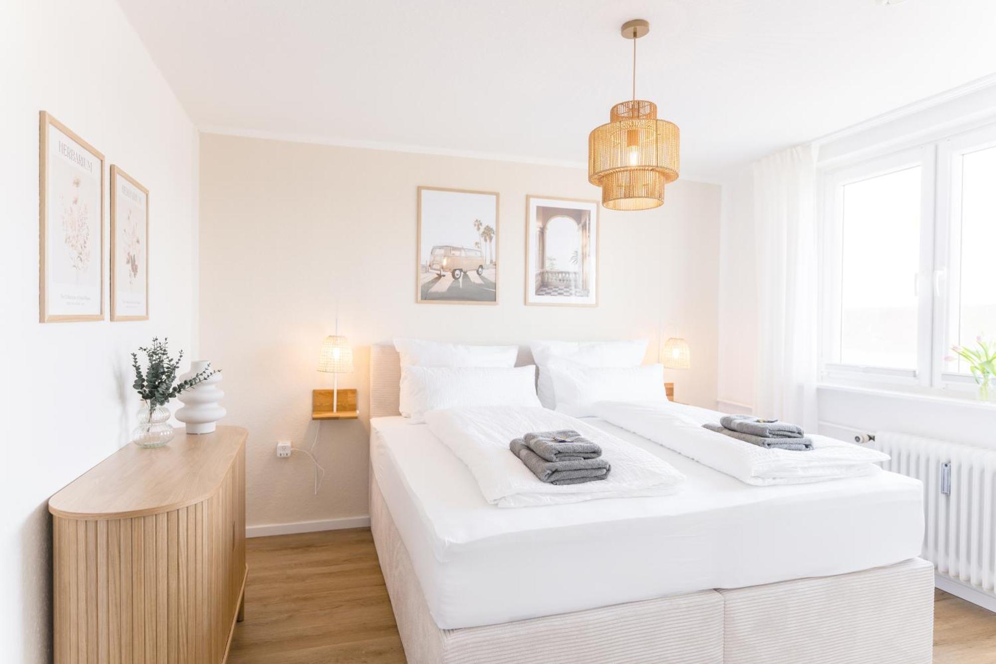 Wolfsburg Innenstadt - Happyhome - Direkt In Der Porschestrasse, 5 Personen & Kind, 3 Zimmer Exterior photo