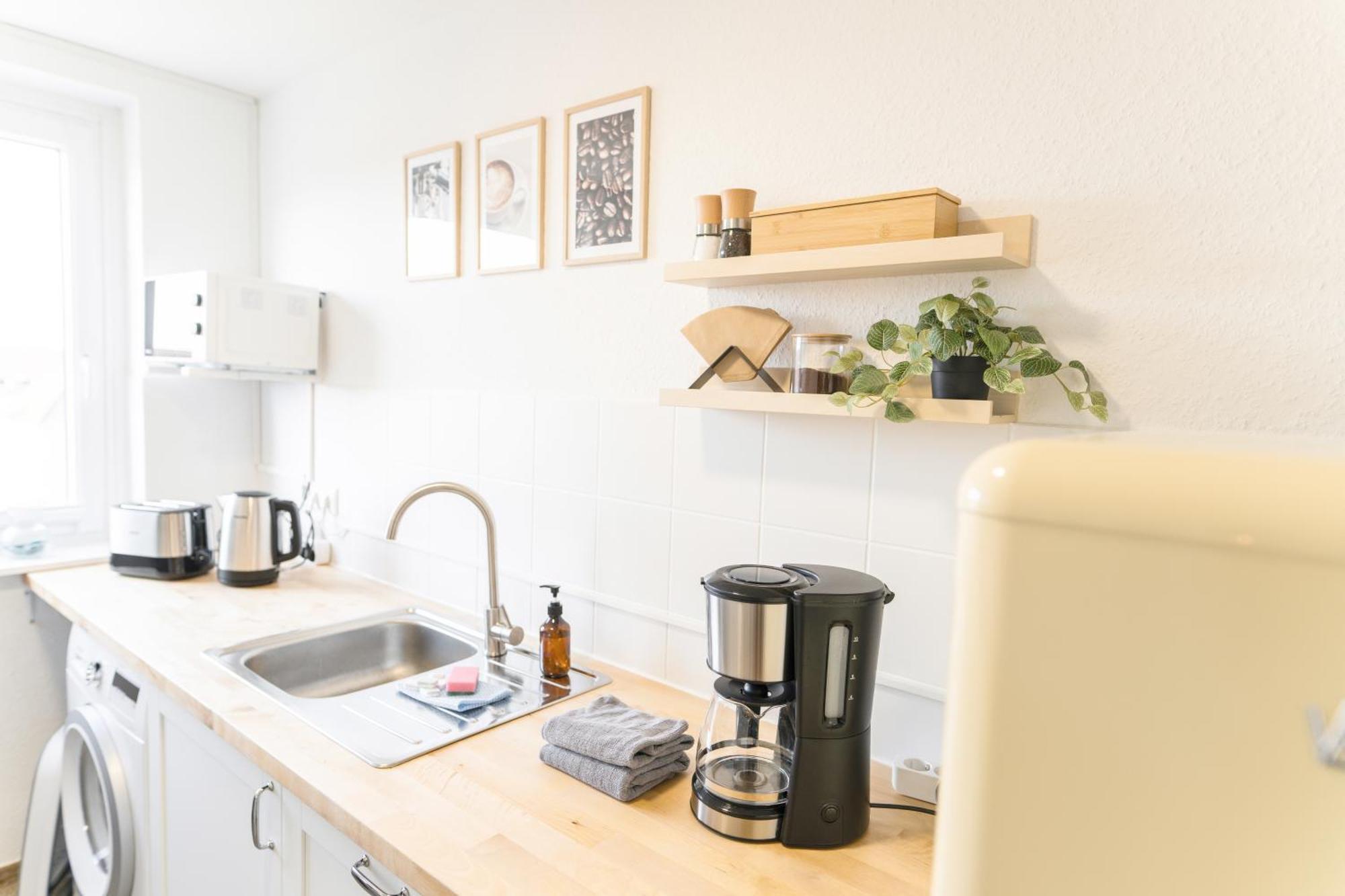 Wolfsburg Innenstadt - Happyhome - Direkt In Der Porschestrasse, 5 Personen & Kind, 3 Zimmer Exterior photo